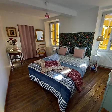 Bleue - Ostau La Lutz Bed & Breakfast